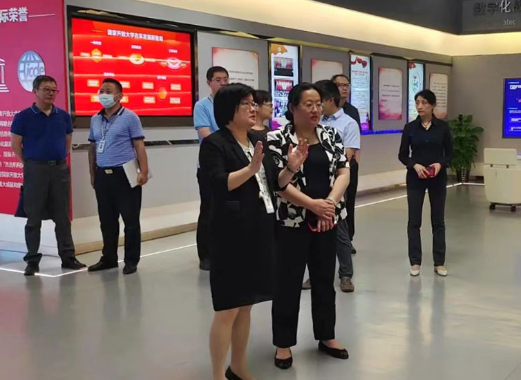 上海開放大學、上海市電視中等專業(yè)學校來訪調研交流